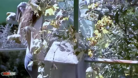 La joven amateur española Tina, desnuda al aire libre photo 15