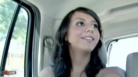 La atractiva morena Alana Leigh folla una gran polla con corrida sobre los pechos.
 photo 02