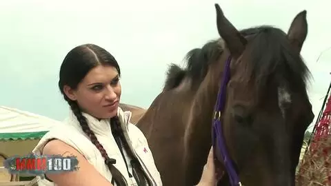 Jay R folla el coño de la bella morena tetona Jodie James photo 01