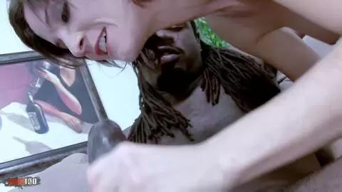 Julius rompe el culo y el coño peludo de Petra con su gran polla negra photo 04