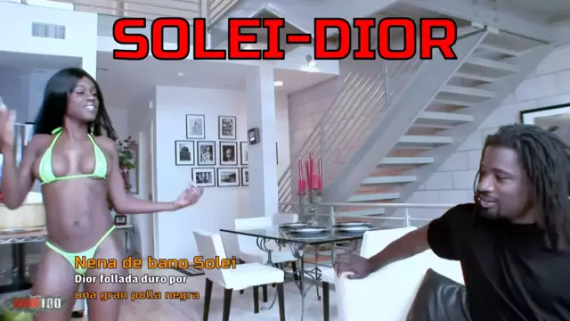 Nena de ébano Solei Dior follada duro por una gran polla negra