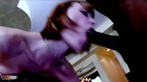 Dana Dearmond Nena pelirroja en lencería recibe una gran polla negra y fuerte hasta el fondo de su culo Interracial photo 05