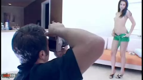 Morena delgada recogida y pagada por sexo, mamada POV y facial photo 3