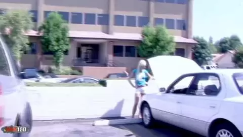TJ Cummings se traga la polla de la rubia Kendra Devons y se la folla en una salvaje sesión de joven vs. viejo photo 1