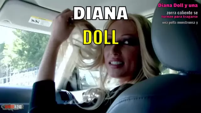 Diana Doll y una zorra caliente se turnan para tragarse una polla monstruosa y les reventan la cara a corridas