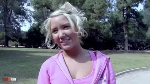 Joselynn y Ryder Skye en Acción Lésbica con Dildos y Comida de Coño photo 01