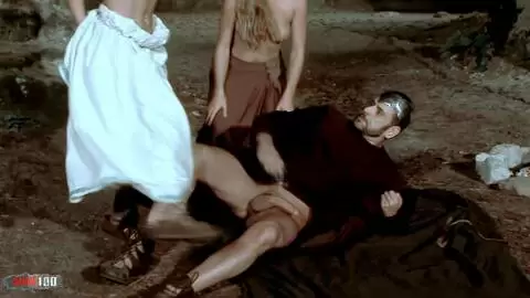 Sunny Jay y Valery Hilton en un trío caliente con Alain Deloin photo 05