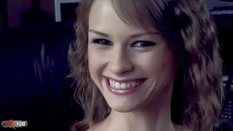 La estrella porno delgada con cuerpo perfecto Beata Undine follada por su culo apretado por Pascal Saint James photo 01