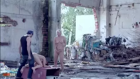 ¡Kathy Anderson y Sheridan sacan su trasero saliendo! photo 08