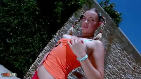 Pequeña rubia dulce miel doblemente penetrada por Choky Ice y Ruka Stone photo 01