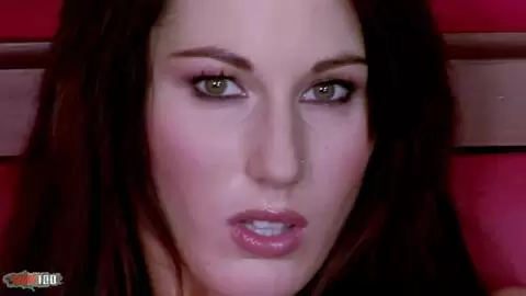 La gran polla de Mike Angelo destroza el culo apretado de la flaca Josette Most photo 01