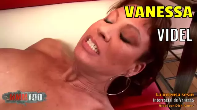 La intensa sesión interracial de V...