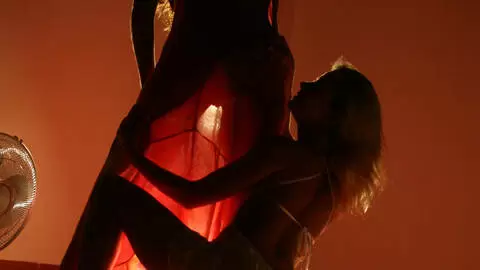 Juego de luces para dos chicas salvajes photo 9