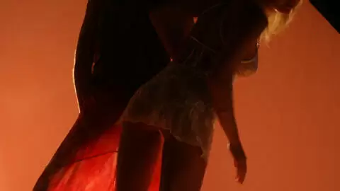 Juego de luces para dos chicas salvajes photo 12