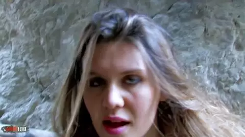 Victoria Delice posando   photo 10