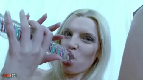 Victoria, joven y flaca rusa rubia follando duro photo 02