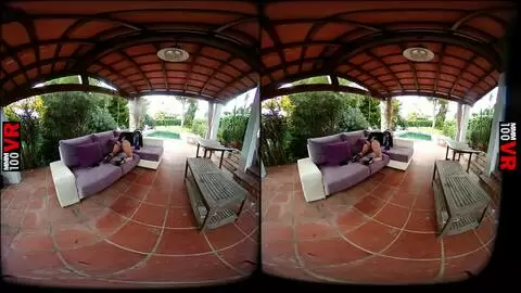 Video VR 3d con Yasmin Daferro jugando con un dildo en uniforme de monja photo 12