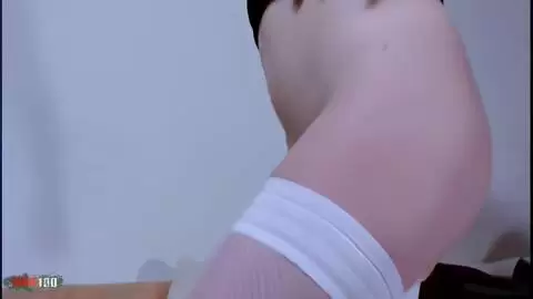 Yvonne jugando con un dildo photo 03