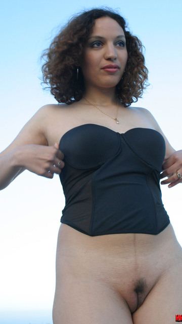 Zetah Niagara Foto Sexy Gratis #040